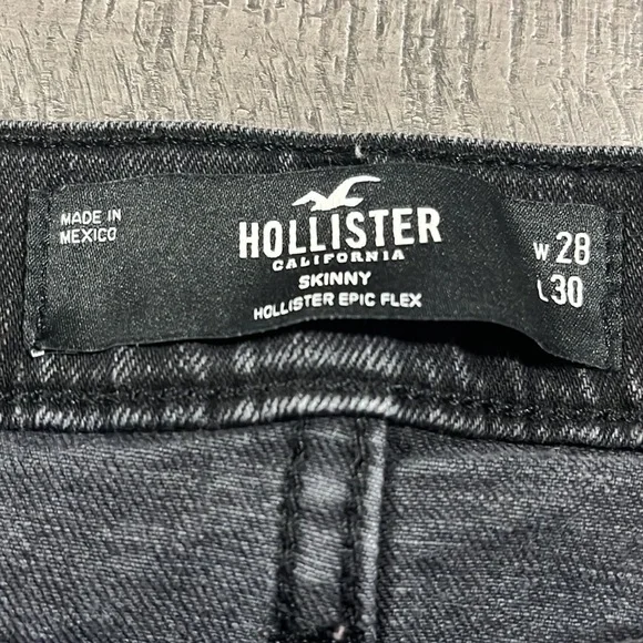Hollister Jean - Picture 7 of 11